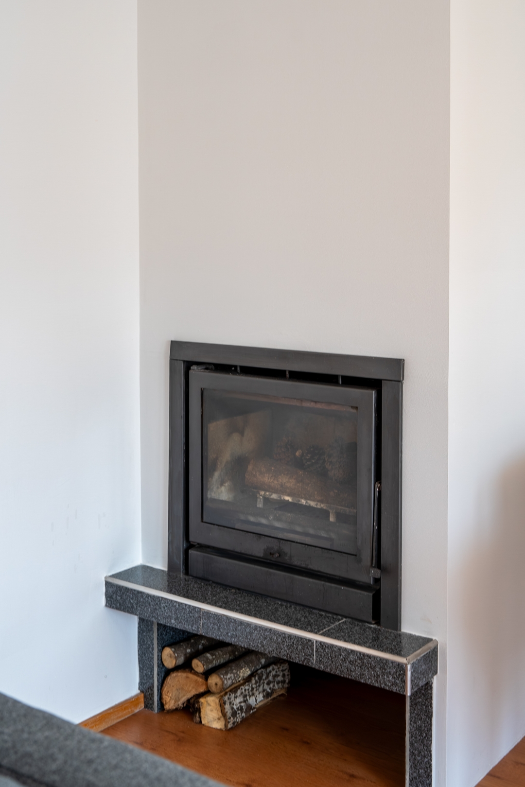 Bright Flat with Balcony & Garage by HostWise 38 Host Wise Booking