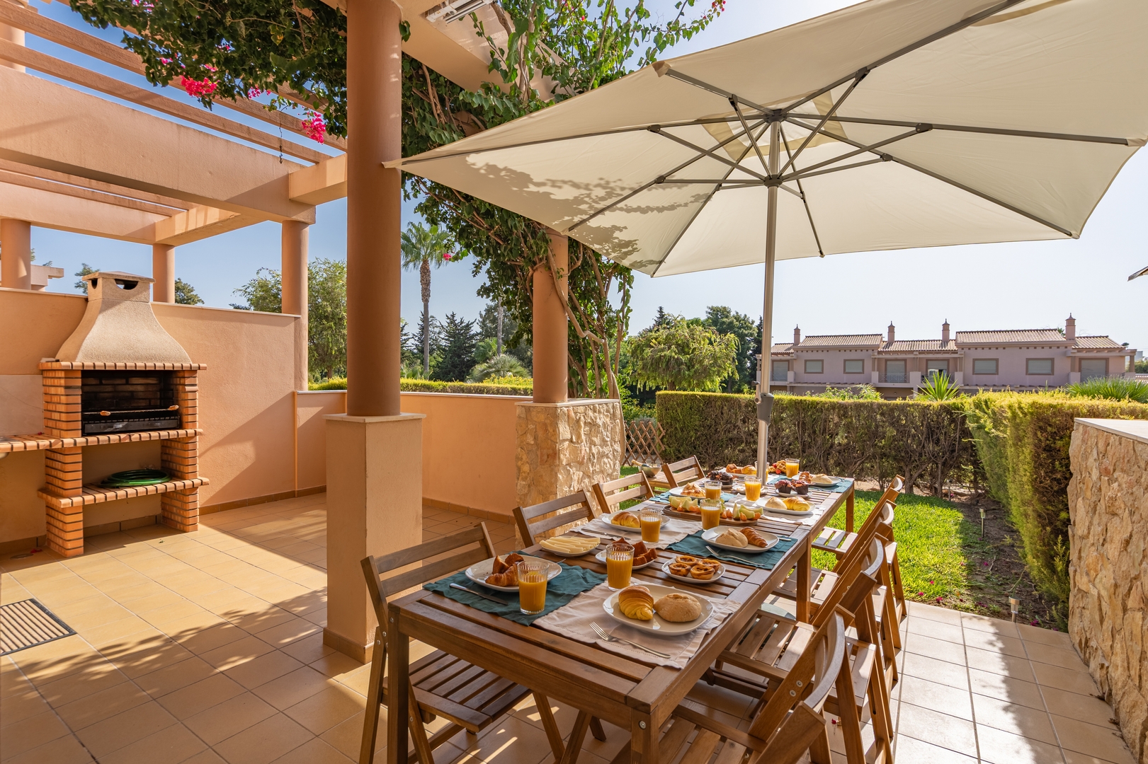 Sunny House with Jacuzzi and Pool by HostWise 18 Host Wise Booking