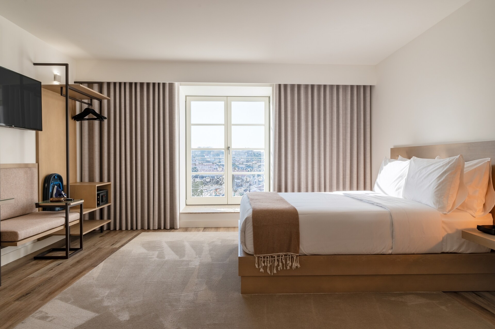 Host Wise - Fervença Boutique Palace 7 5 Host Wise Booking