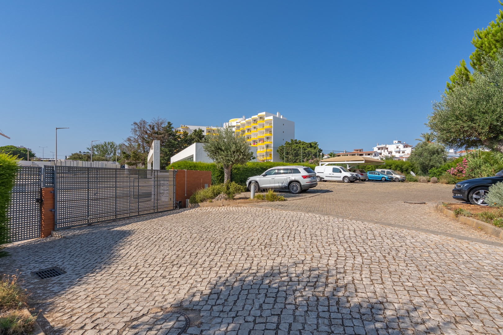 Spacious & Sunny Apartment with Pool by HostWise 22 Host Wise Booking