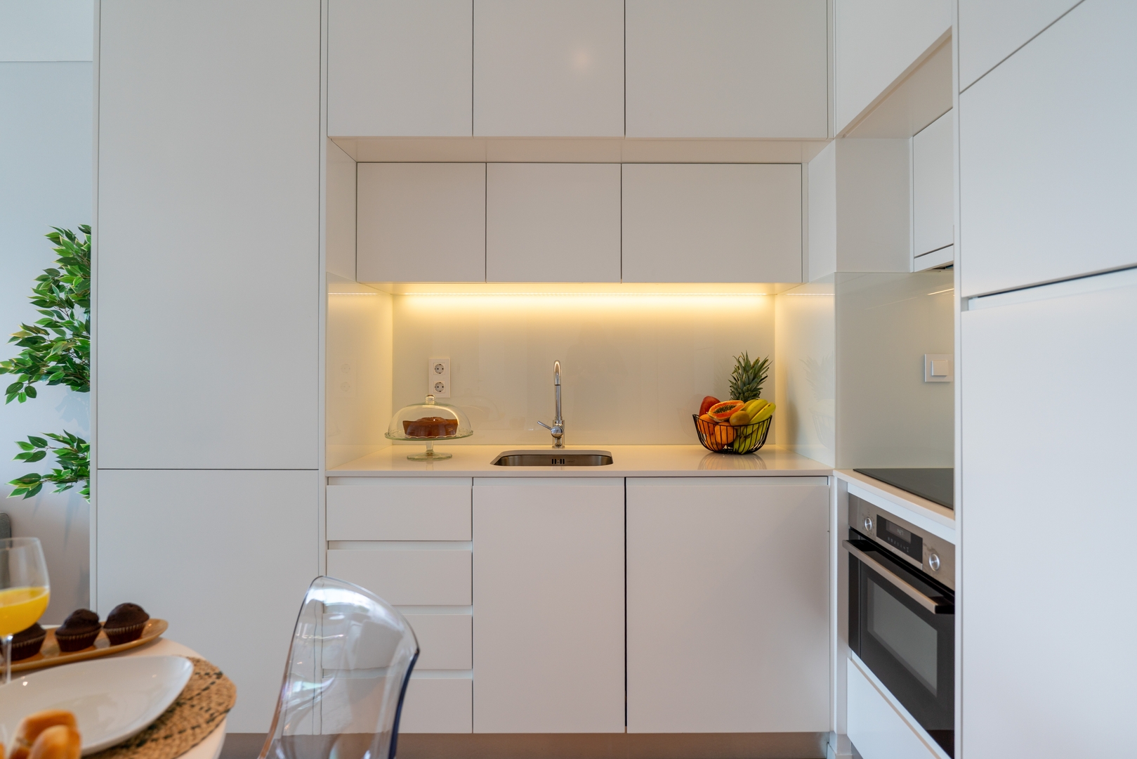 Stylish Home with Balcony & Garage by HostWise 22 Host Wise Booking