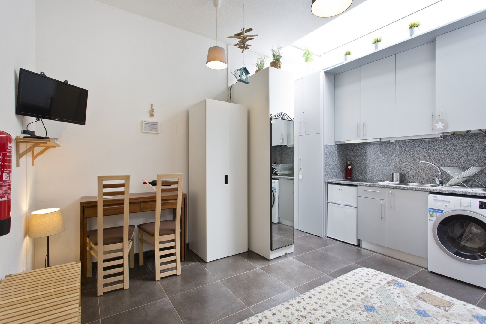 Host Wise - Cozy Quiet Flat | Trindade Station 11 Host Wise Booking