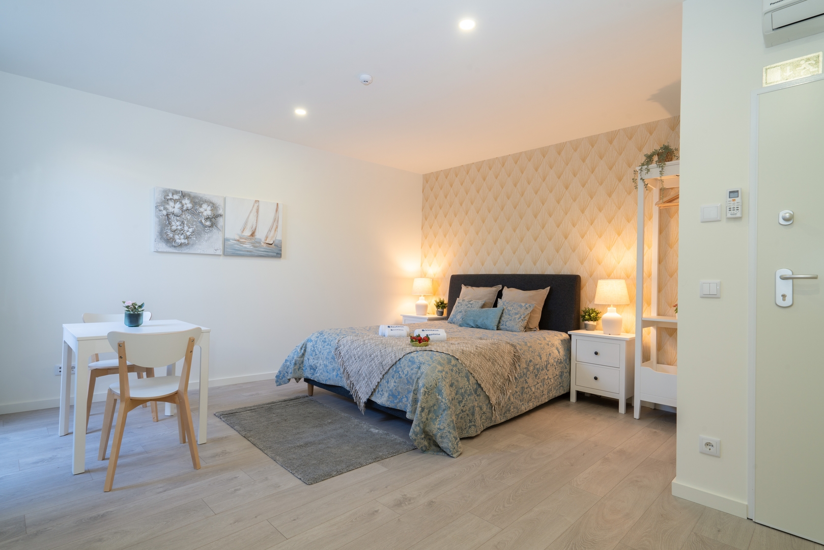 Bright Studios with Patios in Porto by HostWise 11 Host Wise Booking