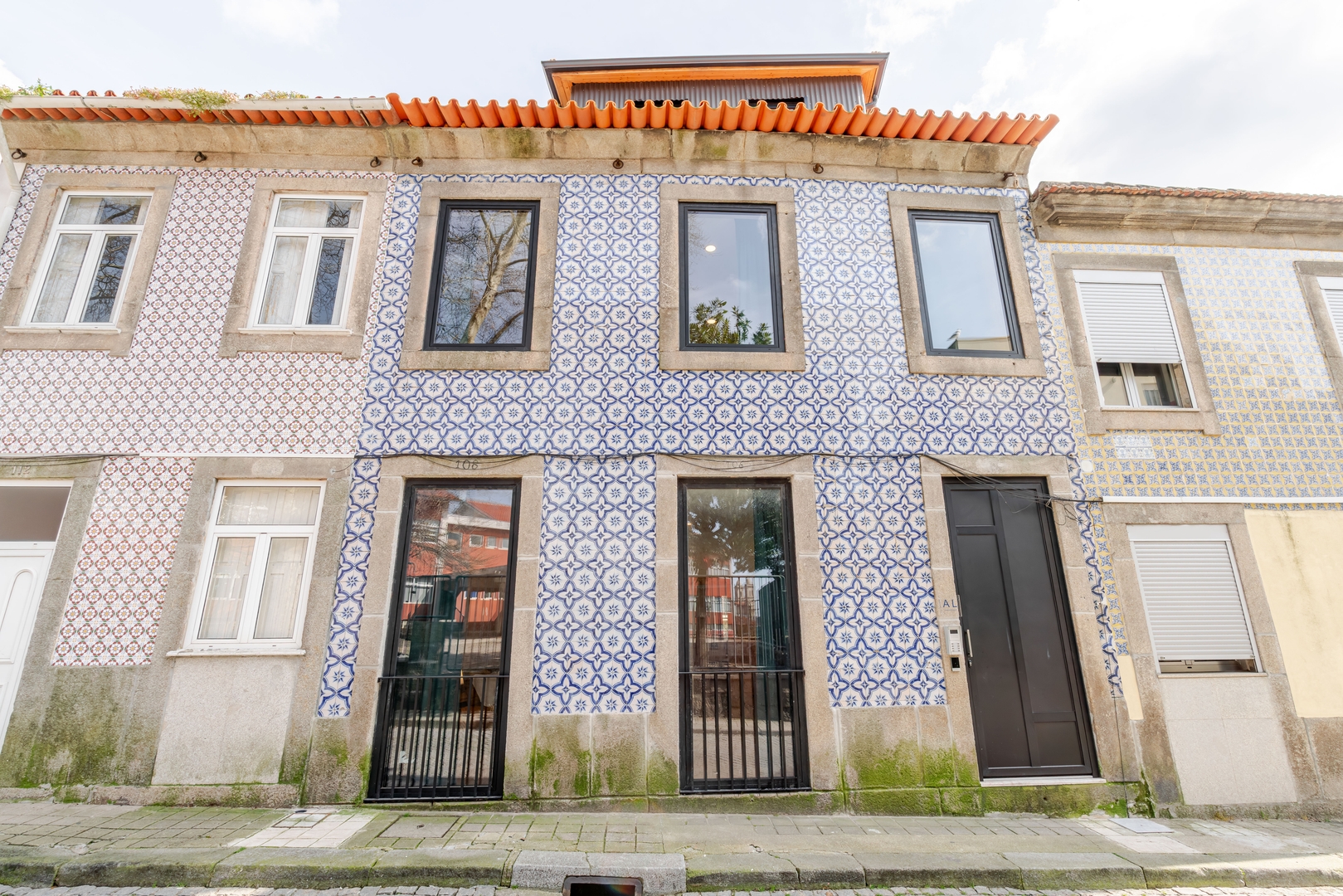 HostWise - Charming Urban Flat with a Terrace 24 Host Wise Booking