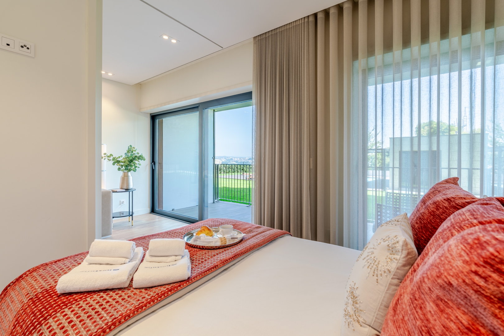 Studio w/ Balcony, Pool & Gym in Antas by HostWise 10 Host Wise Booking