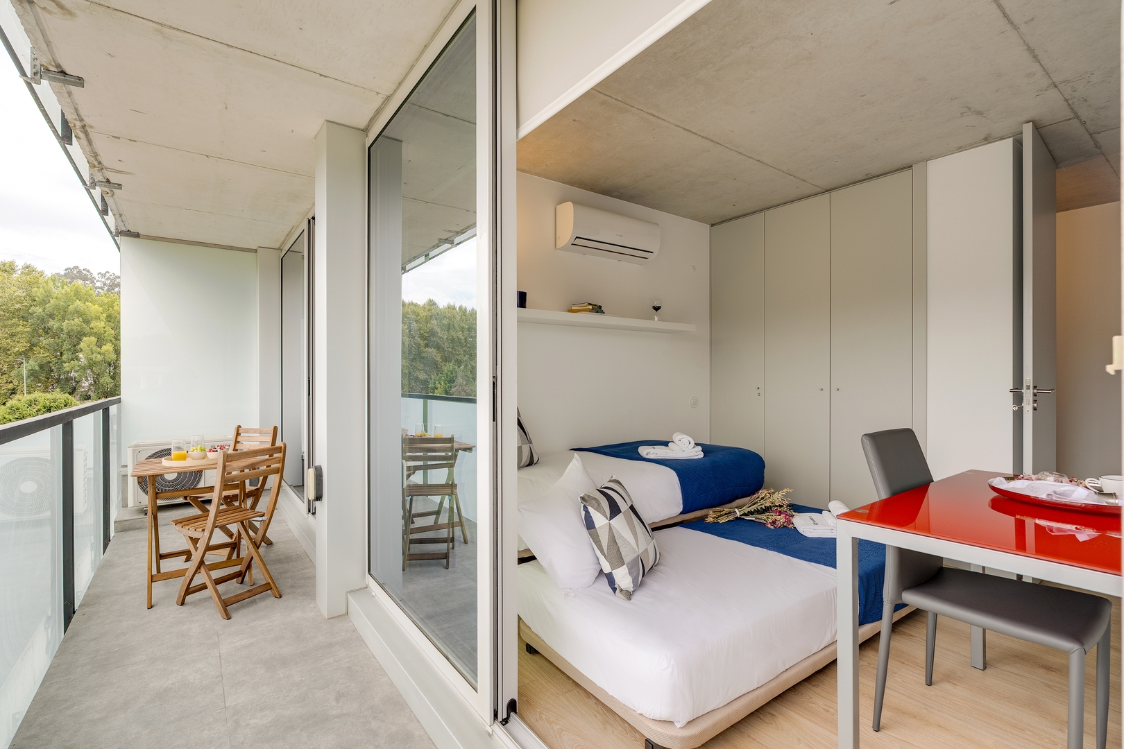 Lovely Flat w/ Balcony, Pool & Garage by HostWise 13 Host Wise Booking