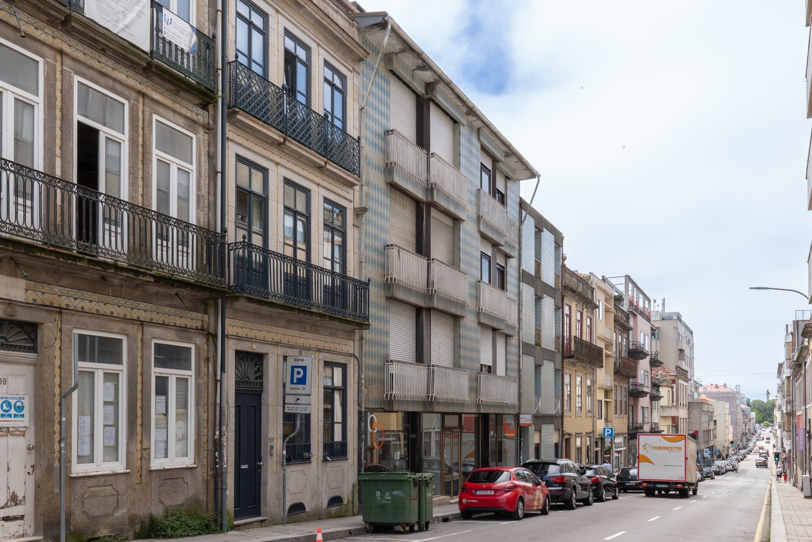 Colourful Cozy Flat by HostWise 34 Host Wise Booking