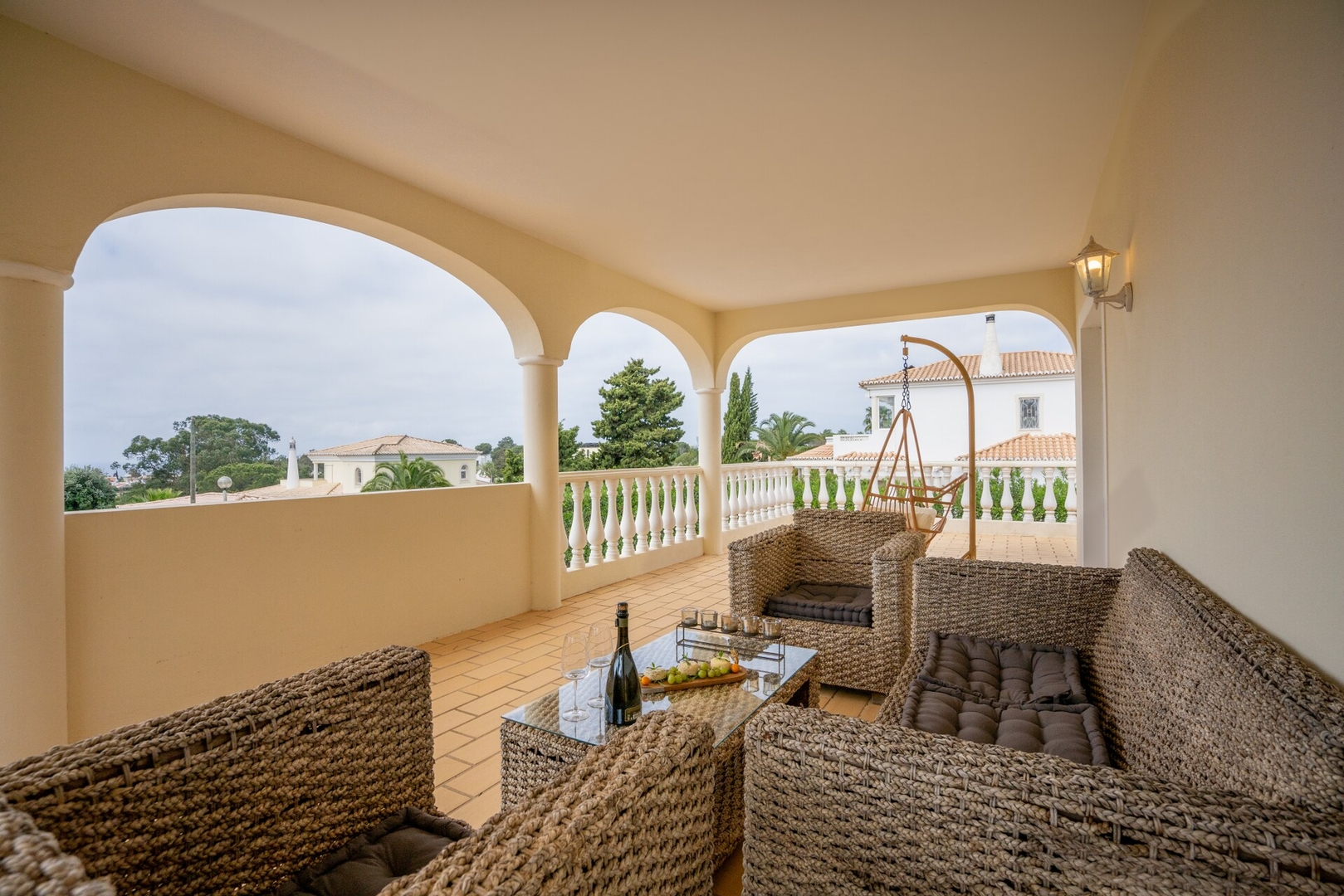 Host Wise - Luxurious Pool & Jacuzzi Hideaway 15 Host Wise Booking