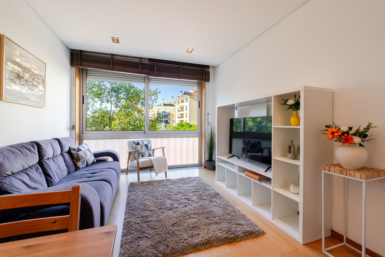 Modern Flat with Workspace in Foz by HostWise Host Wise Booking