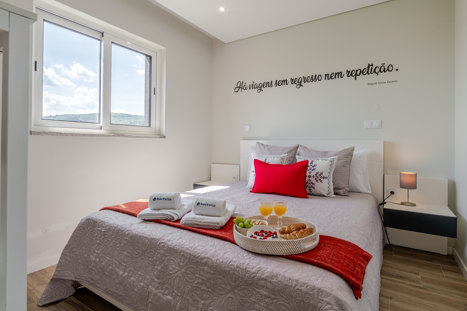 HostWise - 10BR Douro Villa with Pool 37 Host Wise Booking