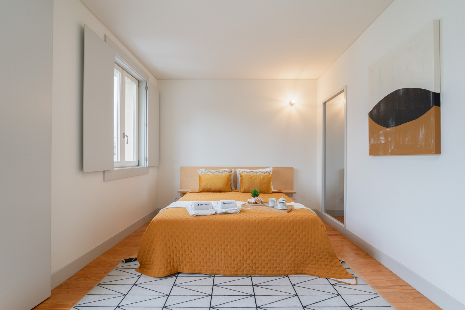 Dual Sunny Studios in Old Guimarães by HostWise 5 Host Wise Booking