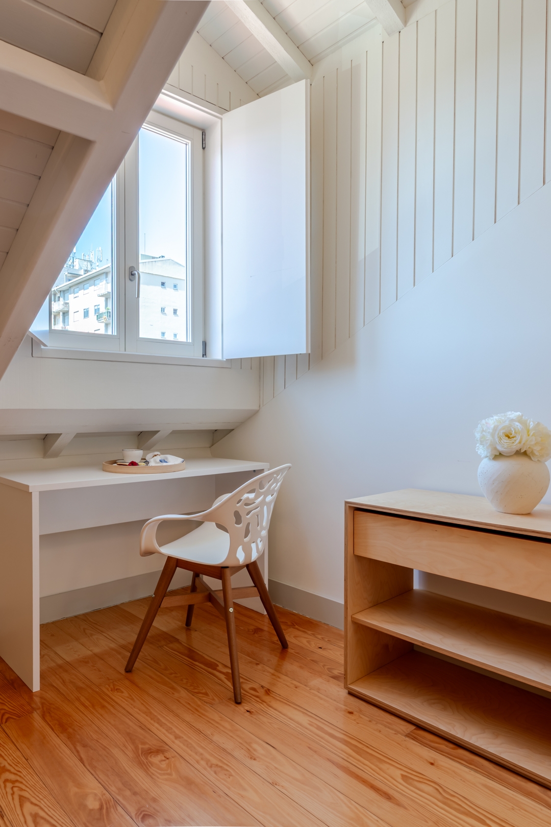 Studios & Spacious T4 with Garden by HostWise 74 Host Wise Booking