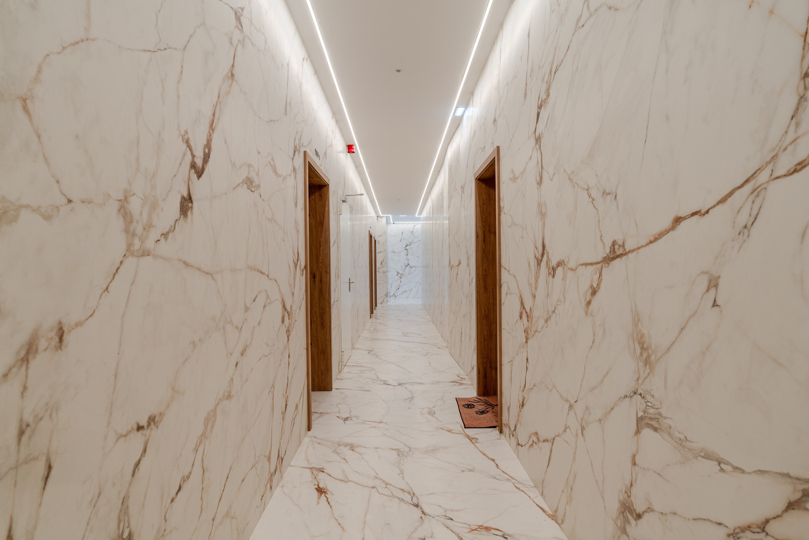 Sleek & Modern Flat w/ Private Garage by HostWise 28 Host Wise Booking