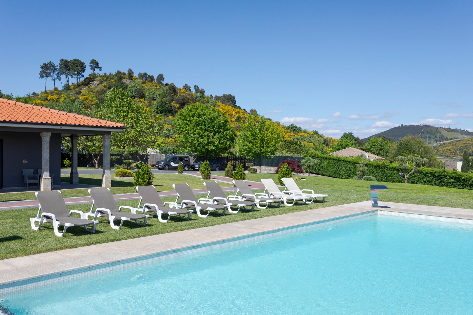 HostWise – Douro View Villa w/ 10 Suites & Pool 13 Host Wise Booking