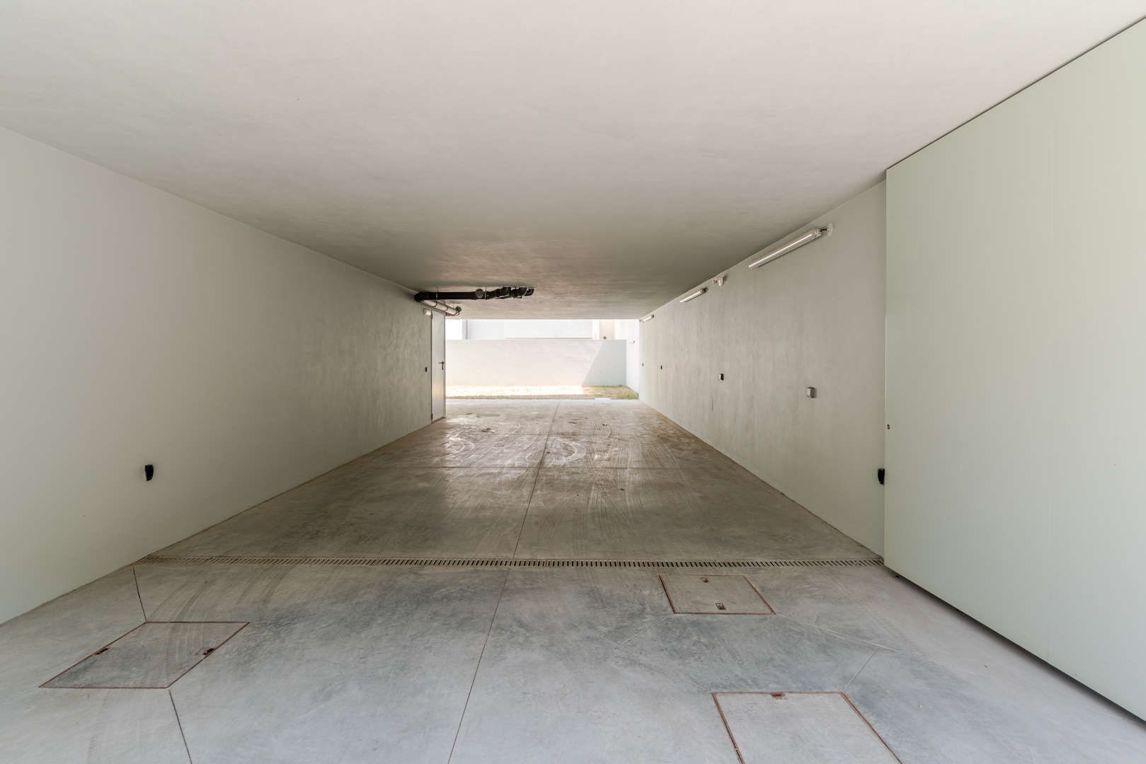 Modern 4-Apt Retreat for 14, Porto by HostWise 102 Host Wise Booking