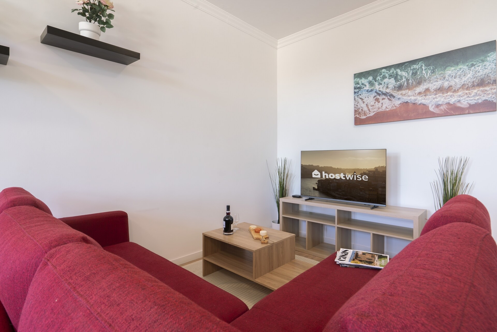 Host Wise - Comfy Minimalist Flat 8 Host Wise Booking