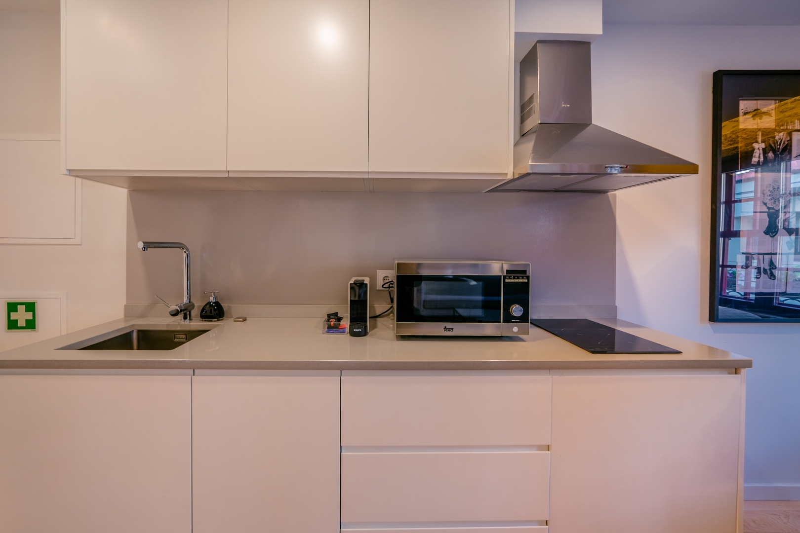 Central Apartments Stay Near Clérigos by HostWise 46 Host Wise Booking