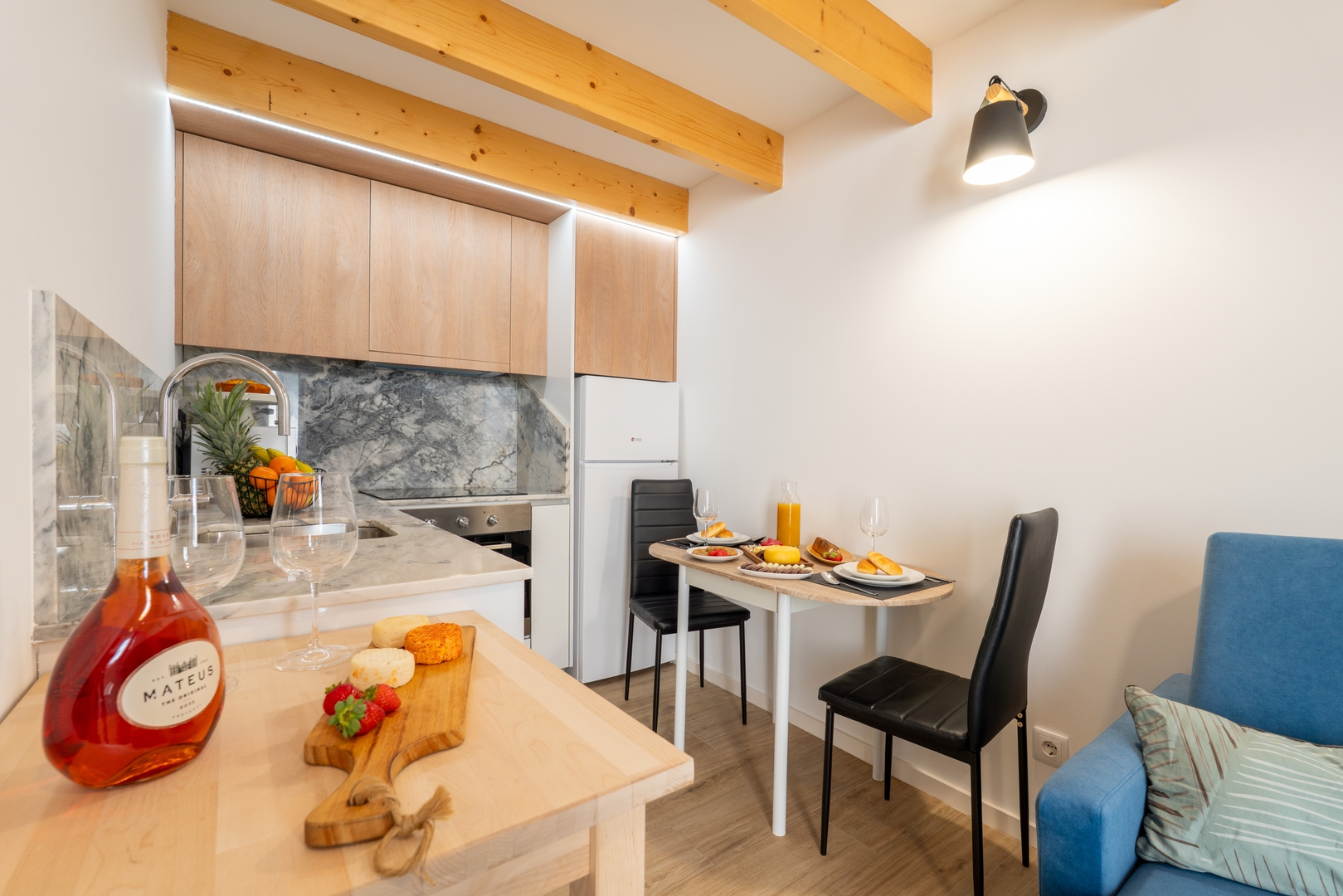 Cozy T1 Flats with Courtyard BBQ by HostWise 53 Host Wise Booking