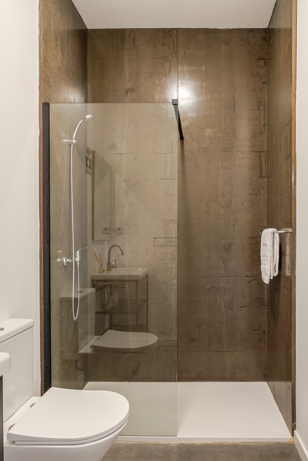 Stylish & Cozy Flat by HostWise 14 Host Wise Booking
