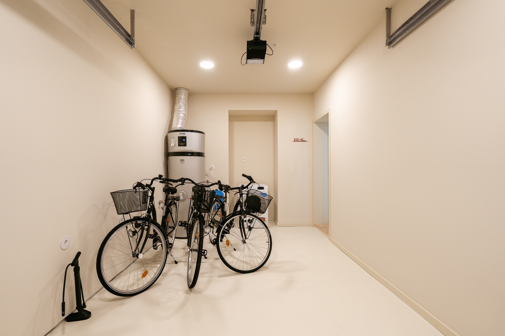 Pool & Indoor Jacuzzi in Pedorido by HostWise 18 Host Wise Booking