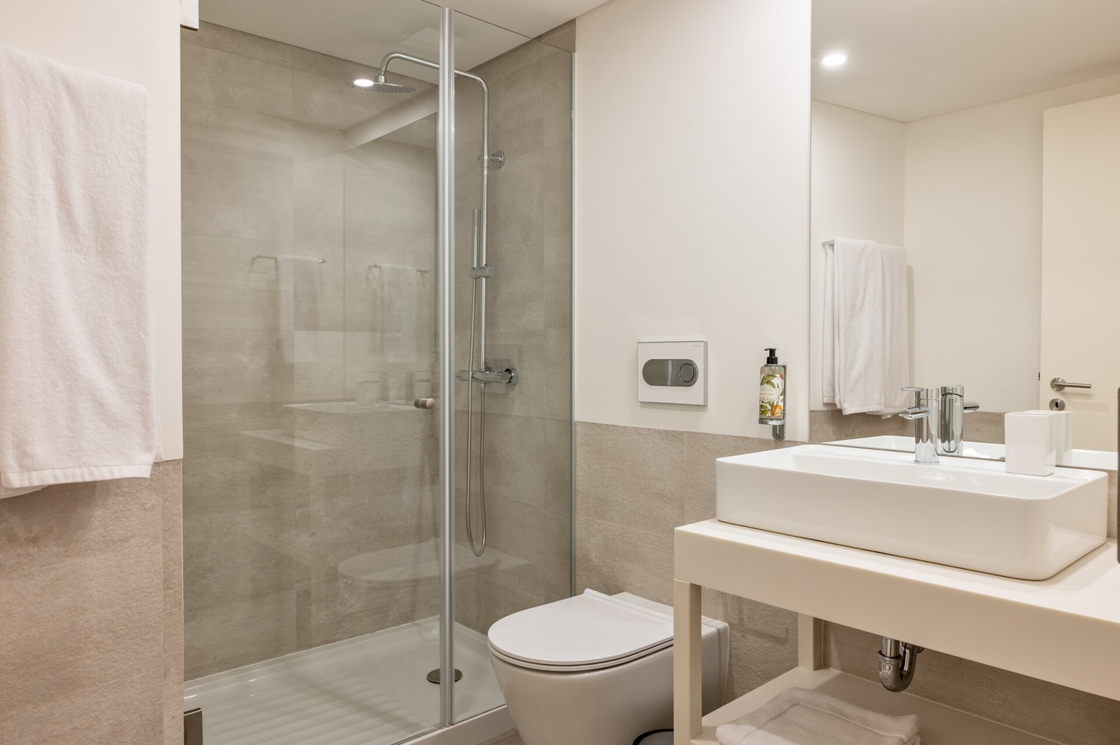 5 Fervença Boutique Palace Flats by HostWise 22 Host Wise Booking