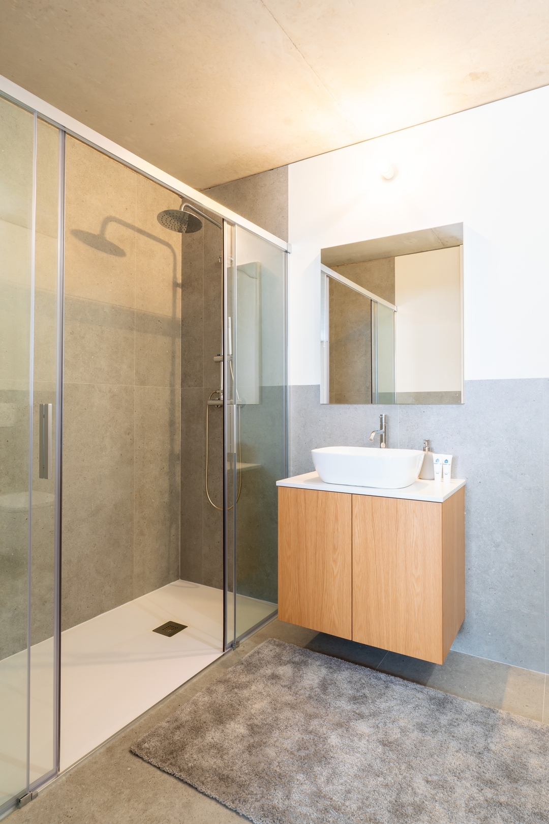 Premium Apartment with Garage by HostWise 23 Host Wise Booking