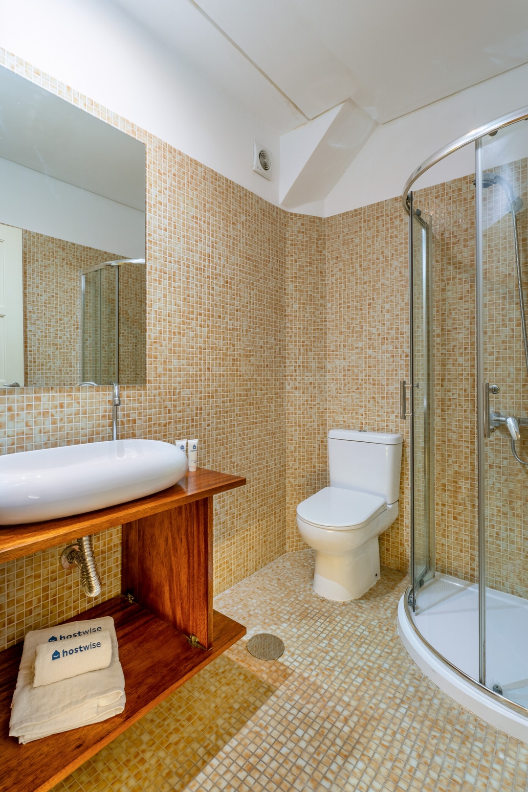 Colorful Bright Flats w/ Balcony by HostWise 21 Host Wise Booking