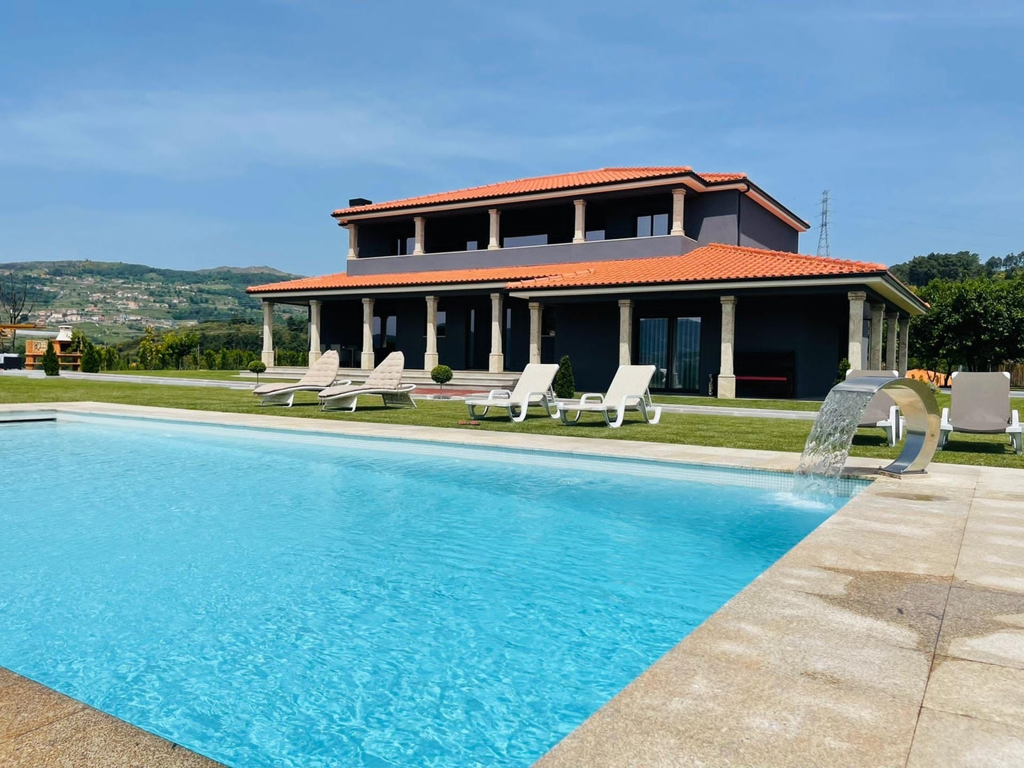 HostWise – Douro View Villa w/ 10 Suites & Pool 3 Host Wise Booking
