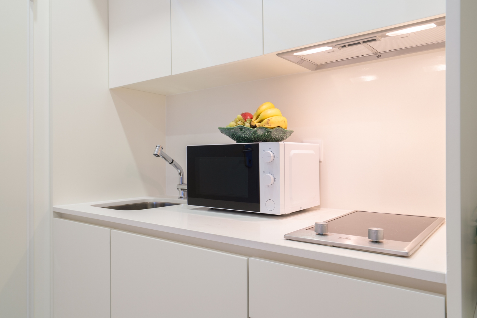 Bright Studios with Patios in Porto by HostWise 34 Host Wise Booking