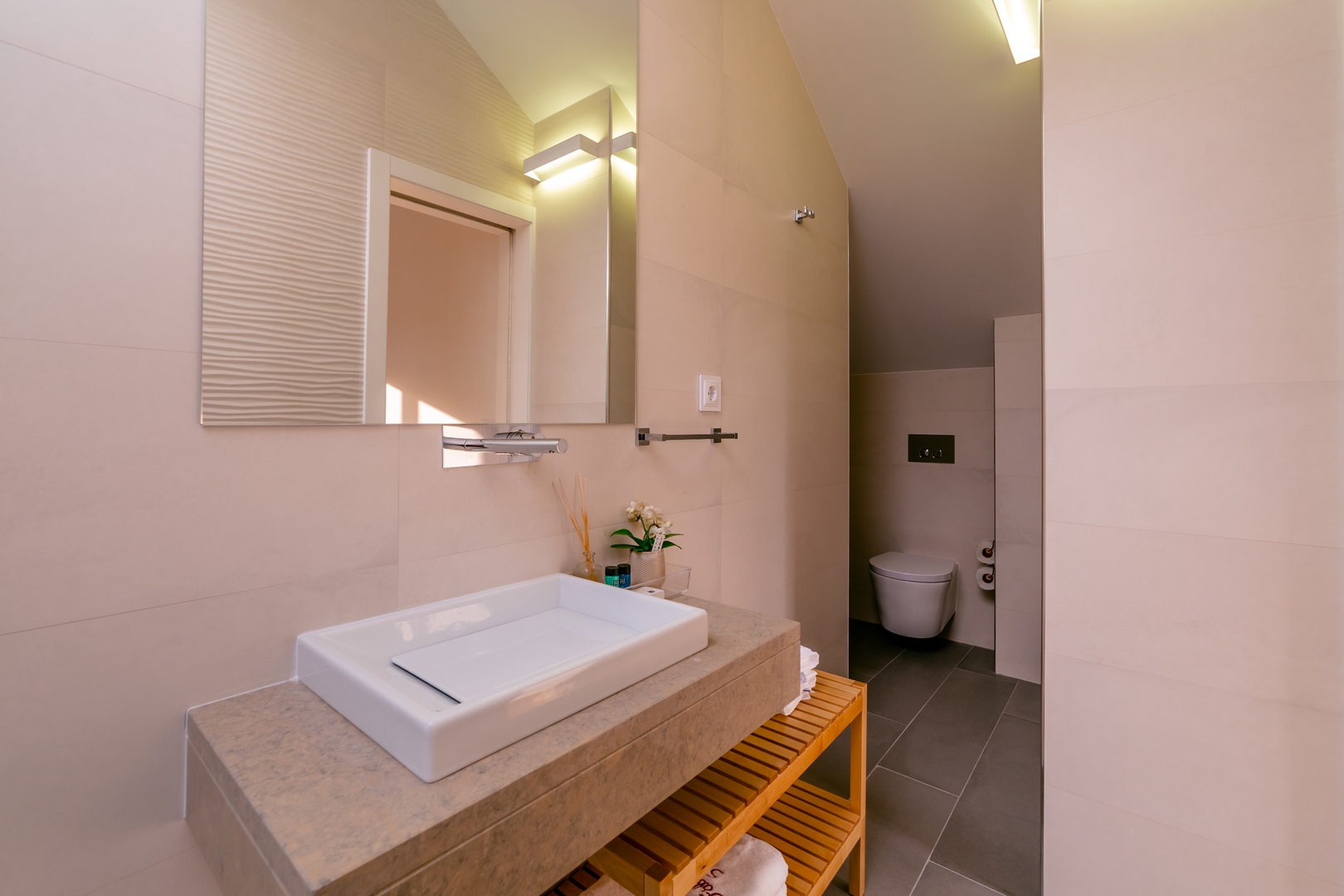 Central Apartments Stay Near Clérigos by HostWise 20 Host Wise Booking