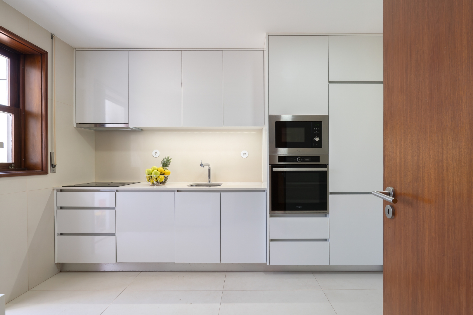 Bright & Spacious Flat by Host Wise 29 Host Wise Booking