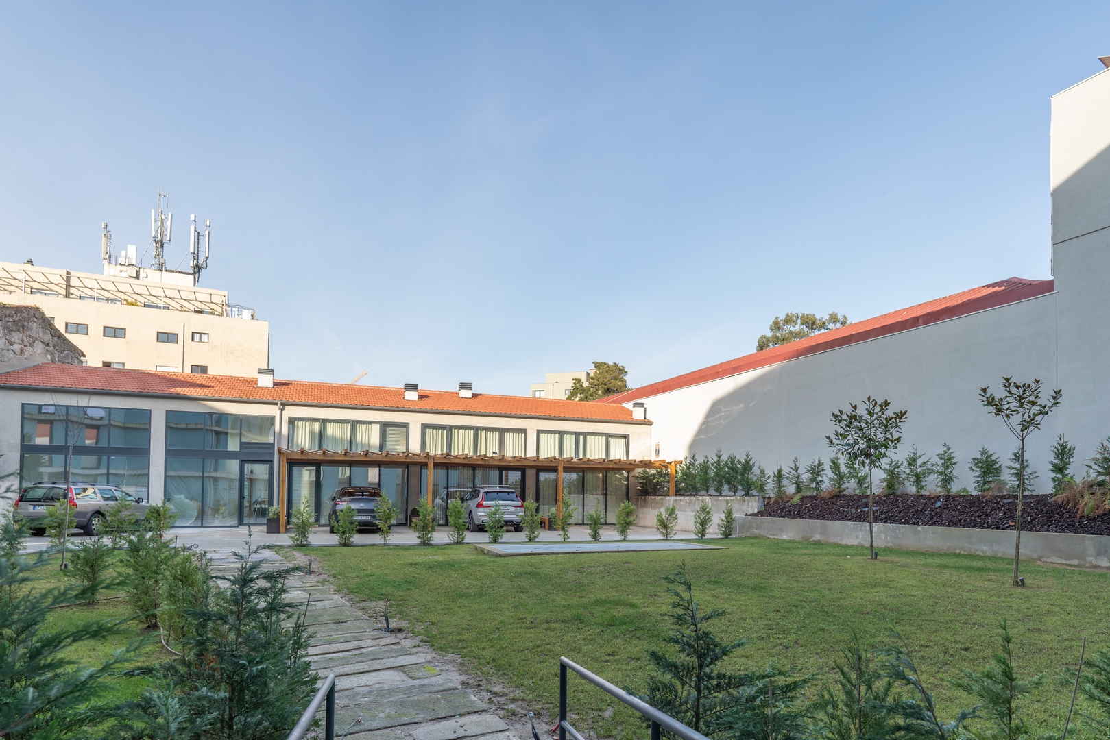 Host Wise - Stylish Studio in Porto Downtown 4 Host Wise Booking