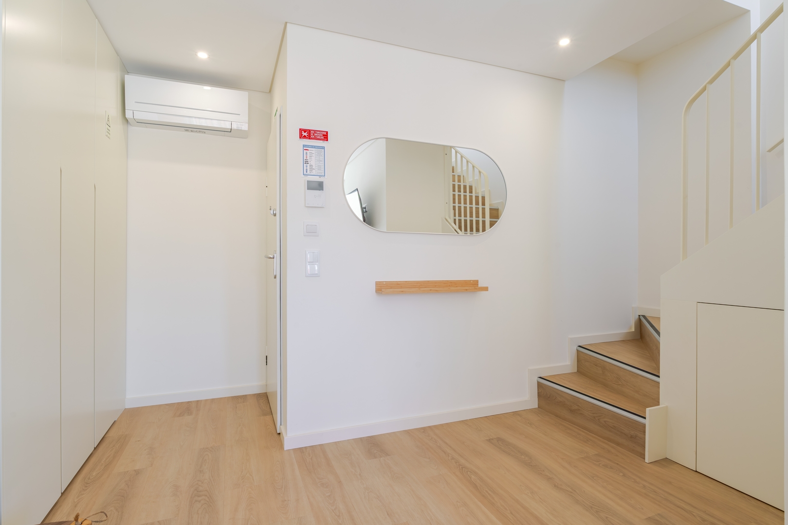 Stylish Balcony Apt & 2 Cozy Studios by HostWise 4 Host Wise Booking