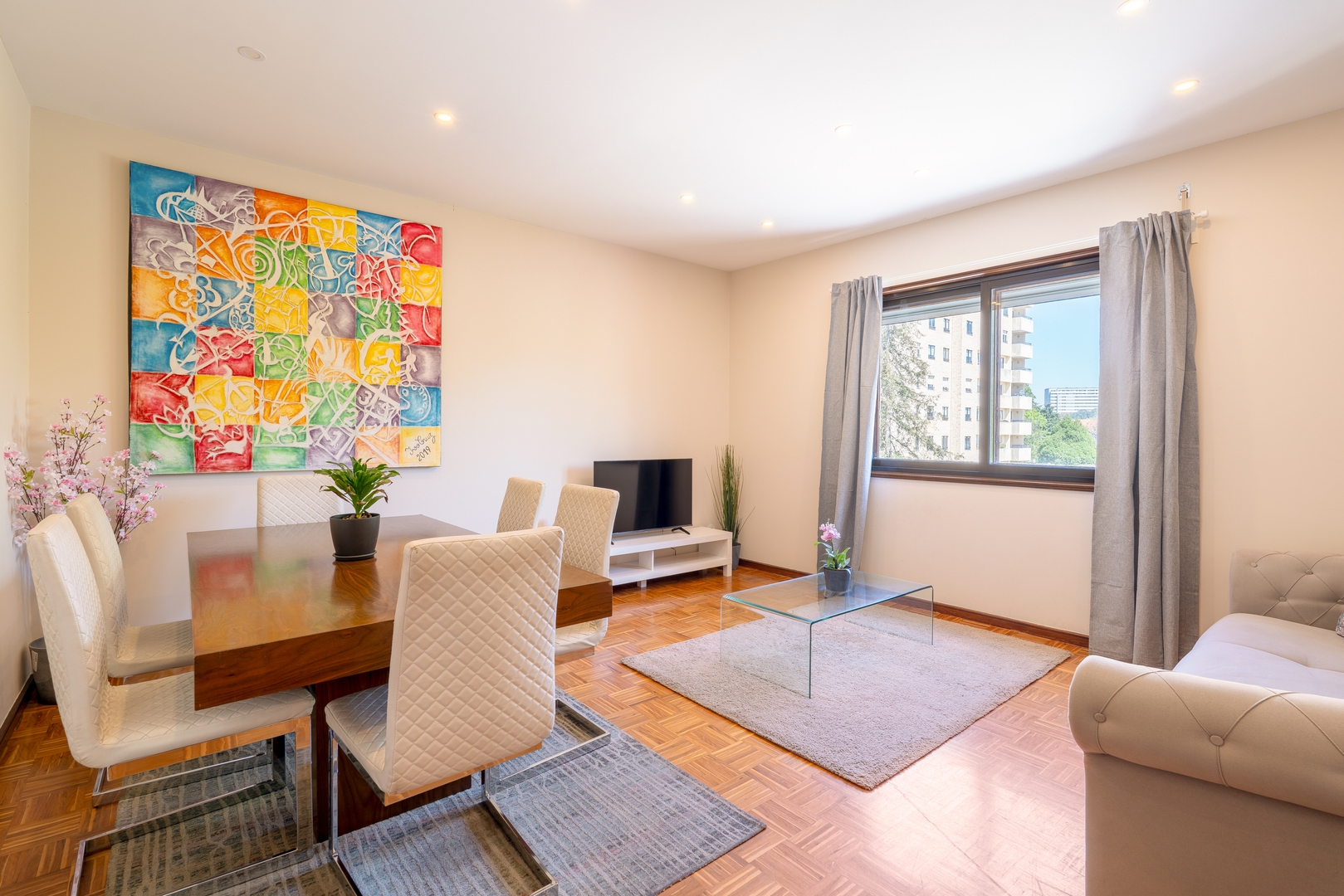 Bright & Spacious Flat by Host Wise 3 Host Wise Booking