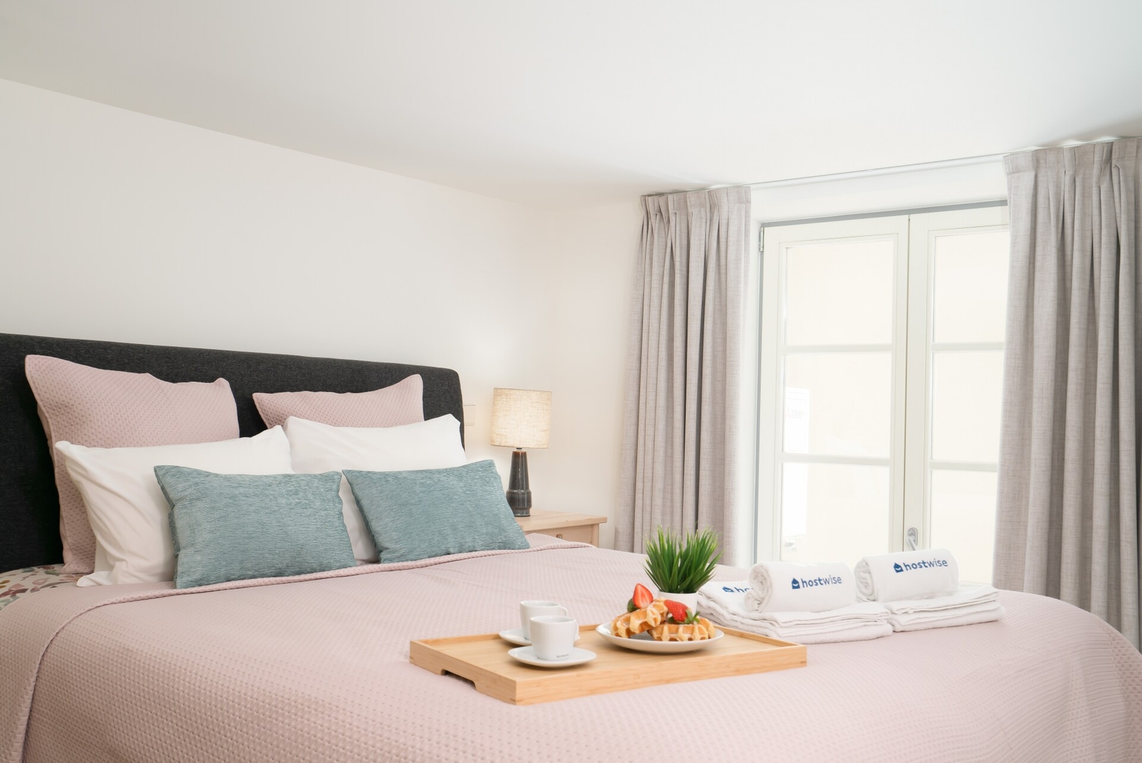 Host Wise - 6 Flats Fervença Boutique Palace 13 Host Wise Booking
