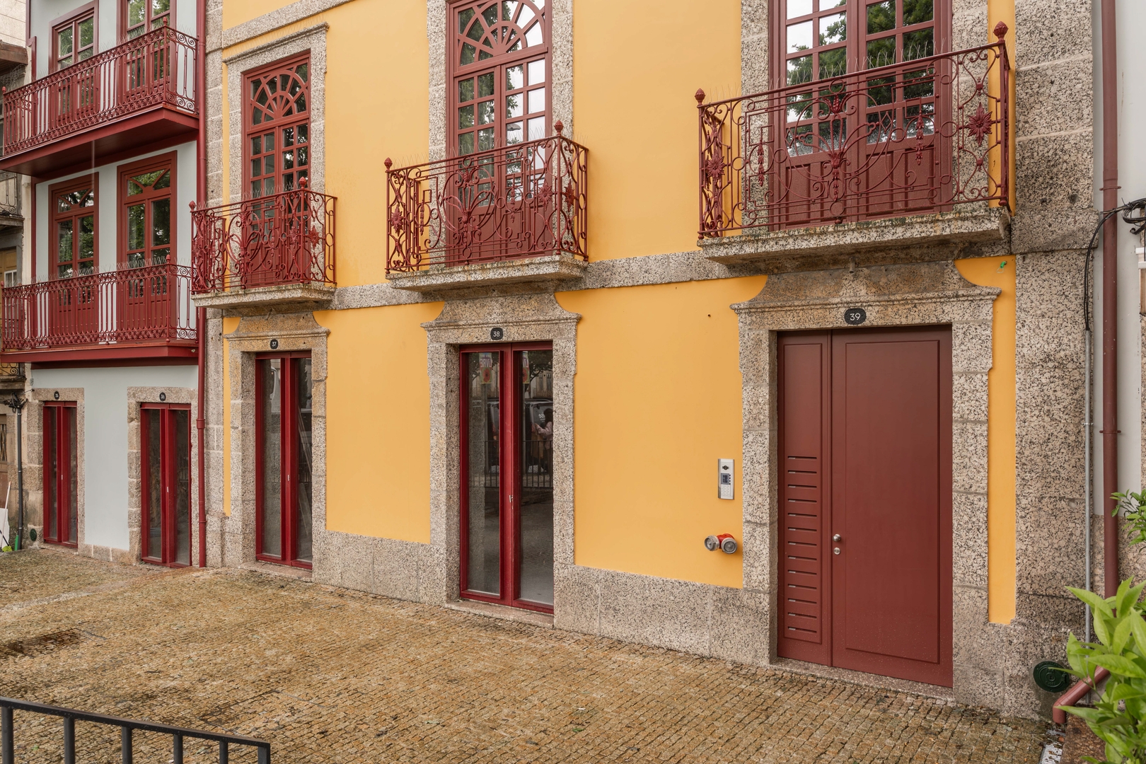 Central Apts Near Guimarães Sites by HostWise 33 Host Wise Booking