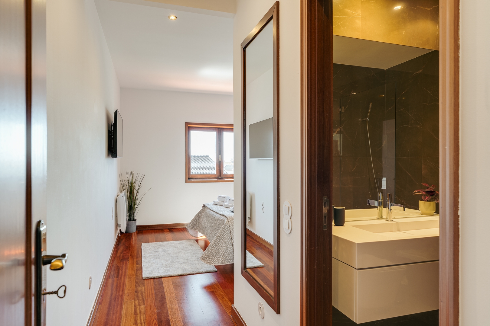 Beach Villa with Jacuzzi & Garage by HostWise 9 Host Wise Booking