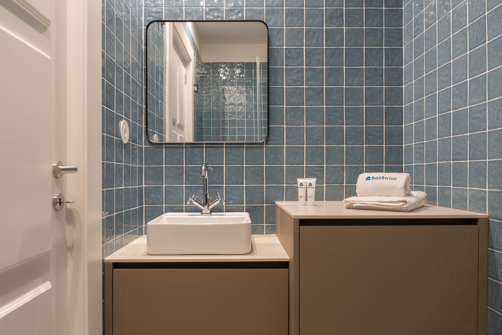 Modern Comfort in City Center by HostWise 11 Host Wise Booking