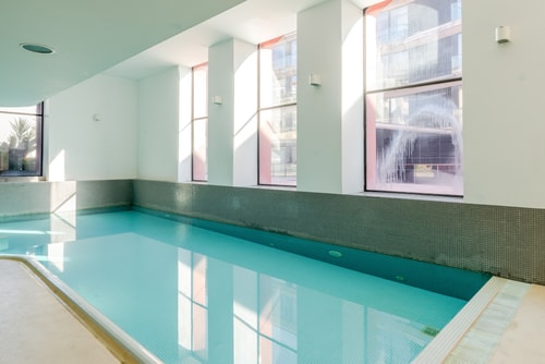 Stylish Open-Plan Flat with Swimming Pool by HostWise Host Wise Booking