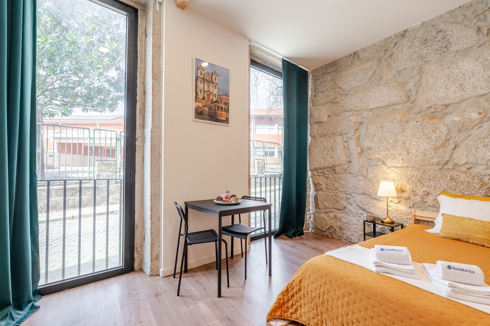 HostWise - Stylish Stone-Walled Flat 18 Host Wise Booking