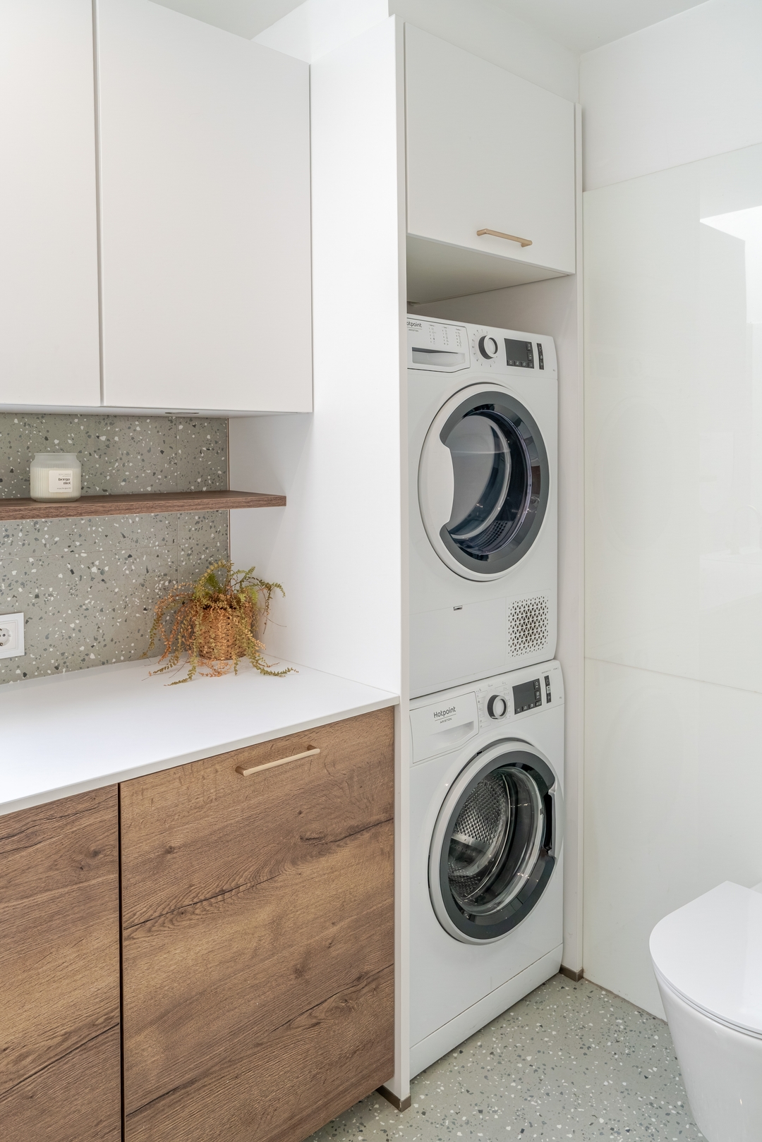 Stylish Open-Plan Flat with Swimming Pool by HostWise 32 Host Wise Booking