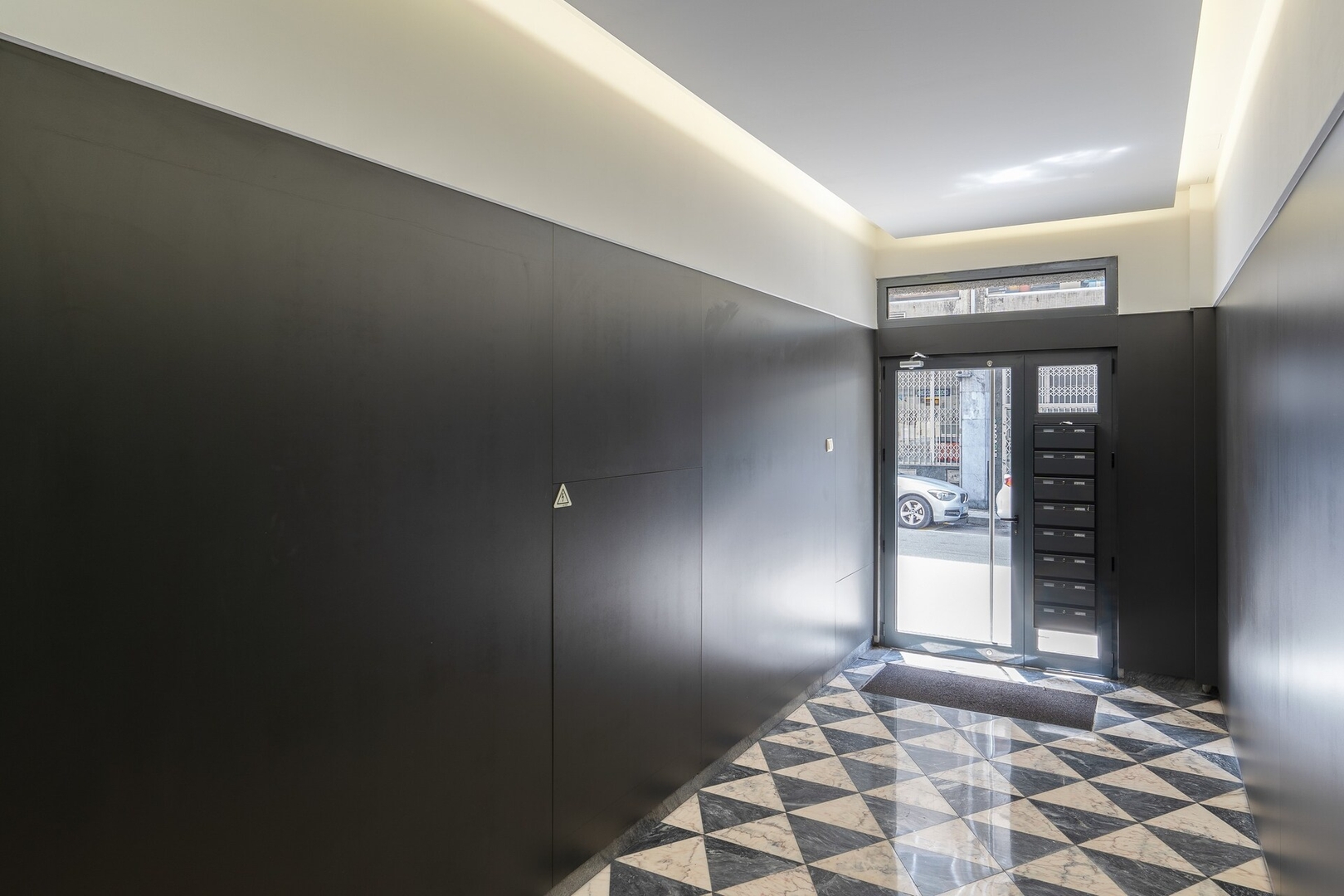 HostWise - Deluxe Bright Flat w/ Netflix 72 Host Wise Booking