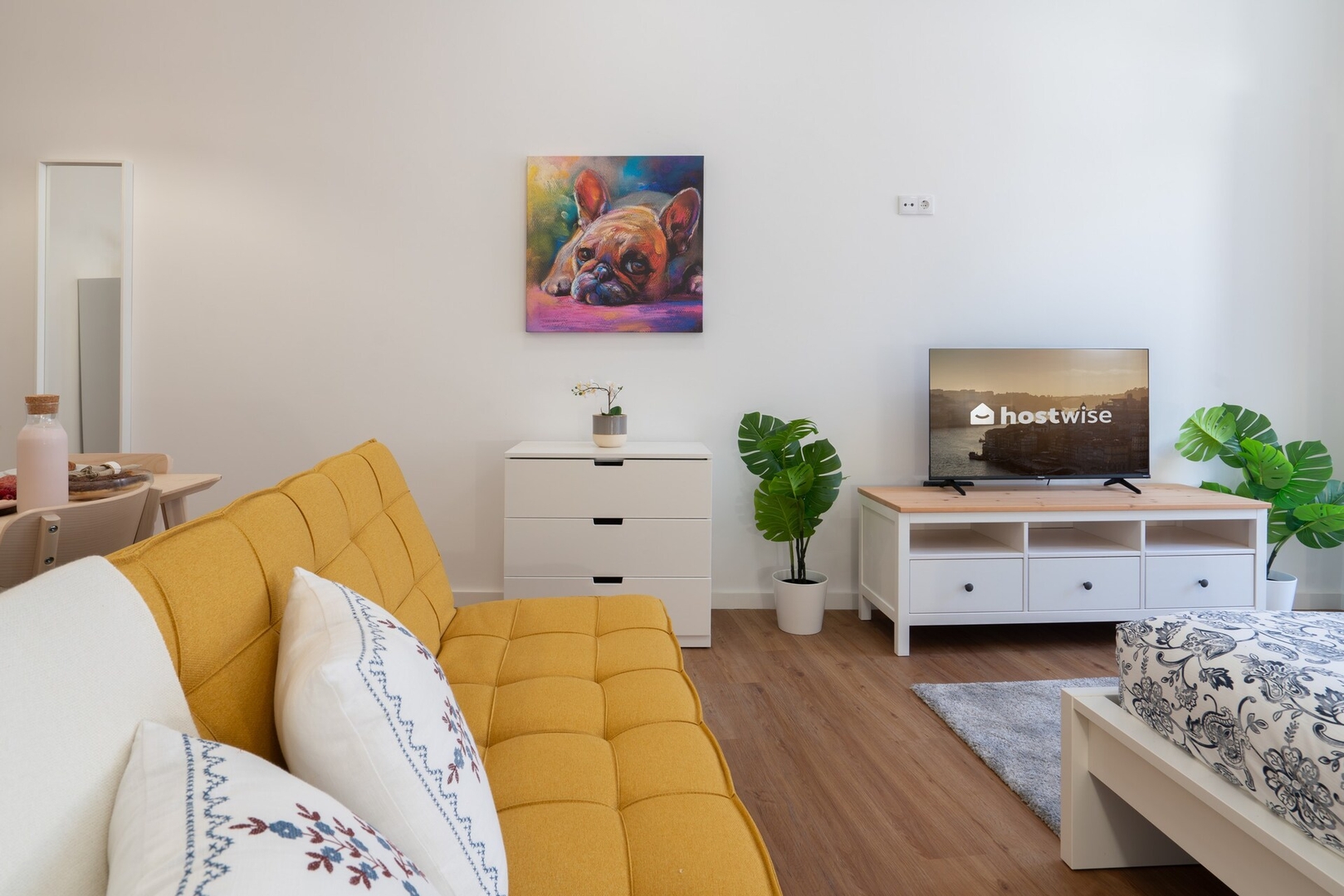 Host Wise - Charmy Sunny Studio | City Center 4 Host Wise Booking