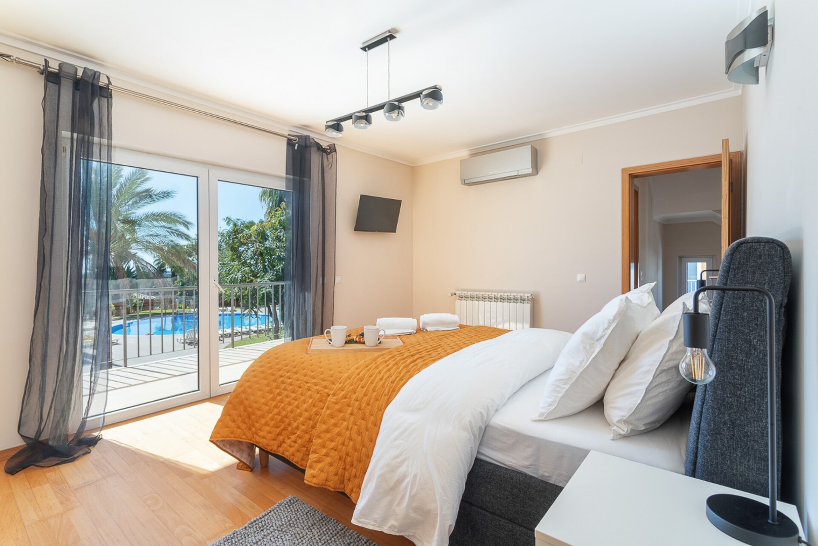 Host Wise - Deluxe House | Pool & Jacuzzi 23 Host Wise Booking