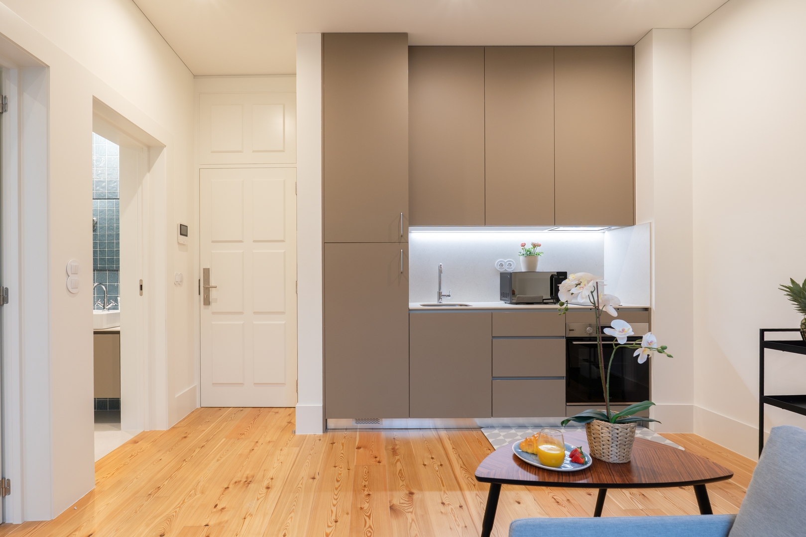 Modern & Cozy Flat by HostWise 2 Host Wise Booking