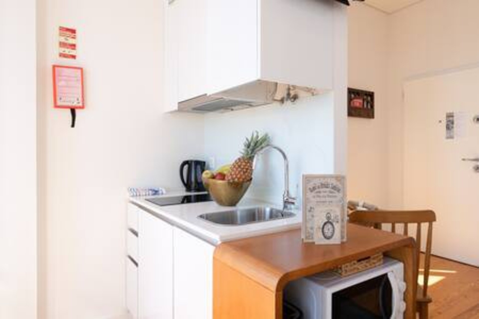 4 Trendy Studios w/ Balcony | Clérigos by HostWise 53 Host Wise Booking