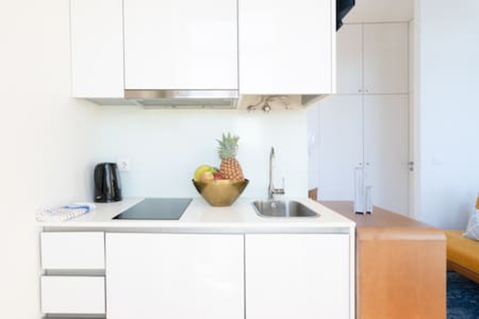 4 Trendy Studios w/ Balcony | Clérigos by HostWise 56 Host Wise Booking