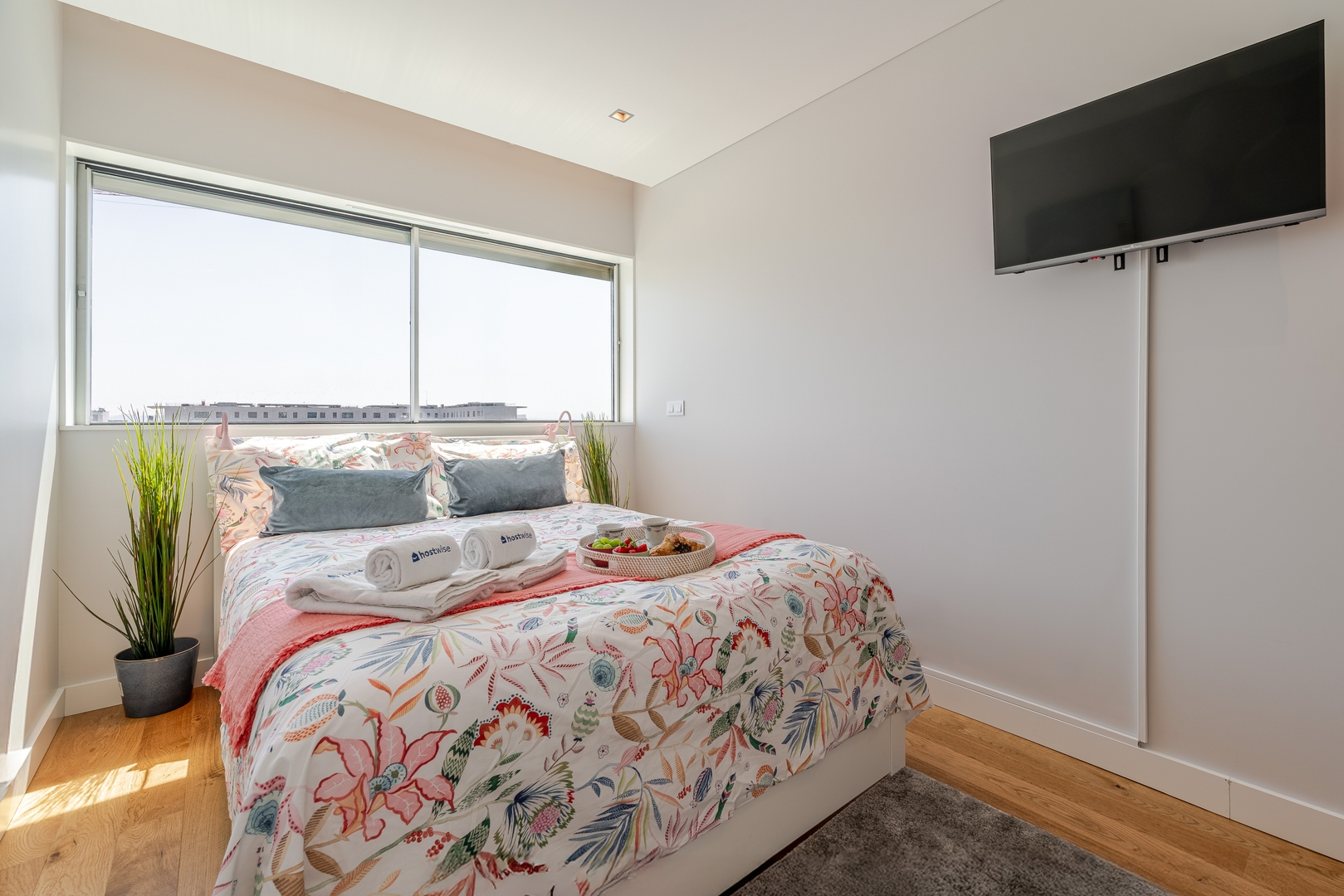 Stylish Home with Balcony & Garage by HostWise 13 Host Wise Booking