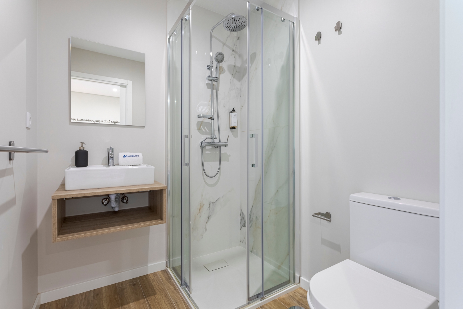 HostWise - 10BR Douro Villa with Pool 49 Host Wise Booking