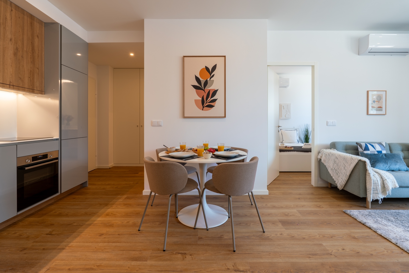 Sleek & Modern Flat w/ Private Garage by HostWise 35 Host Wise Booking